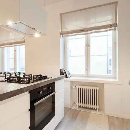 Downtown Modern Studio Apartament